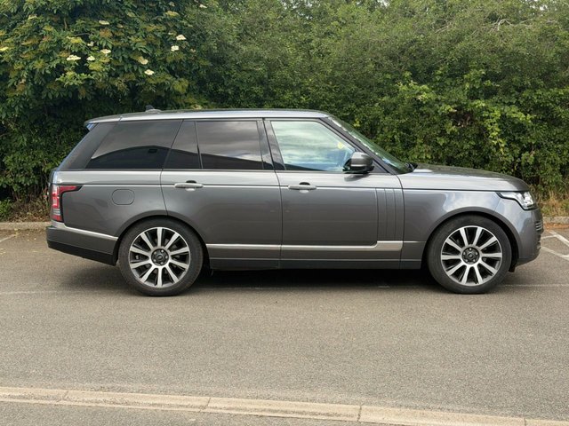 View our LAND ROVER RANGE ROVER