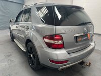 USED 2010 60 MERCEDES-BENZ M-CLASS 3.0 ML300 CDI V6 BlueEfficiency Sport SUV 5dr Diesel G-Tronic 4WD Euro 5 (204 ps) 12 MONTH MOT   &  12 WARRANTY
