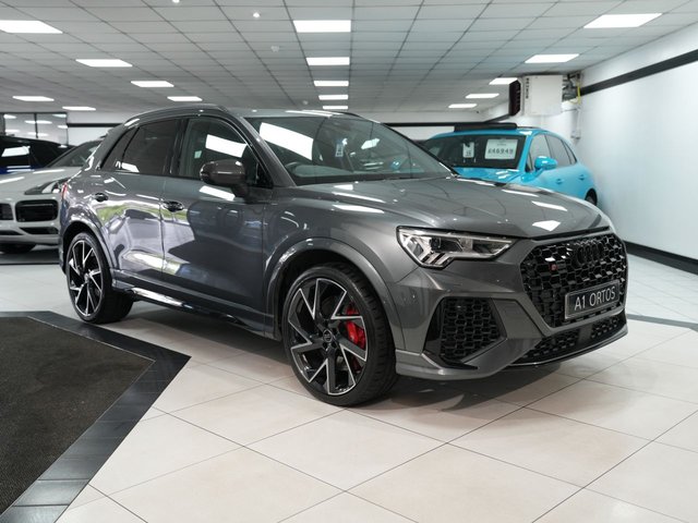 View our AUDI RS Q3