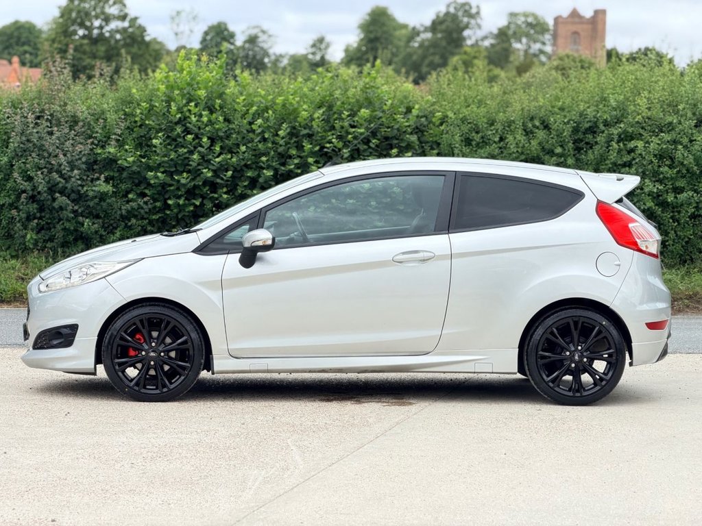 USED 2015 65 FORD FIESTA 1.0T EcoBoost Zetec S Hatchback 3dr Petrol Manual Euro 6 (s/s) (140 ps) 