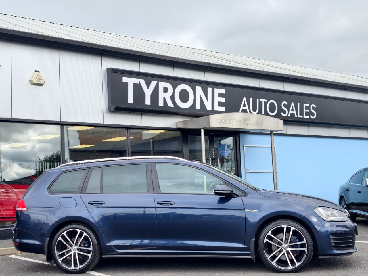 2016 VOLKSWAGEN GOLF 2.0 TDI BlueMotion Tech GTD (Nav) Estate 5dr Diesel DSG Euro 6 (s/s) (184 p - vehicle photo 4 for sale on PureCar