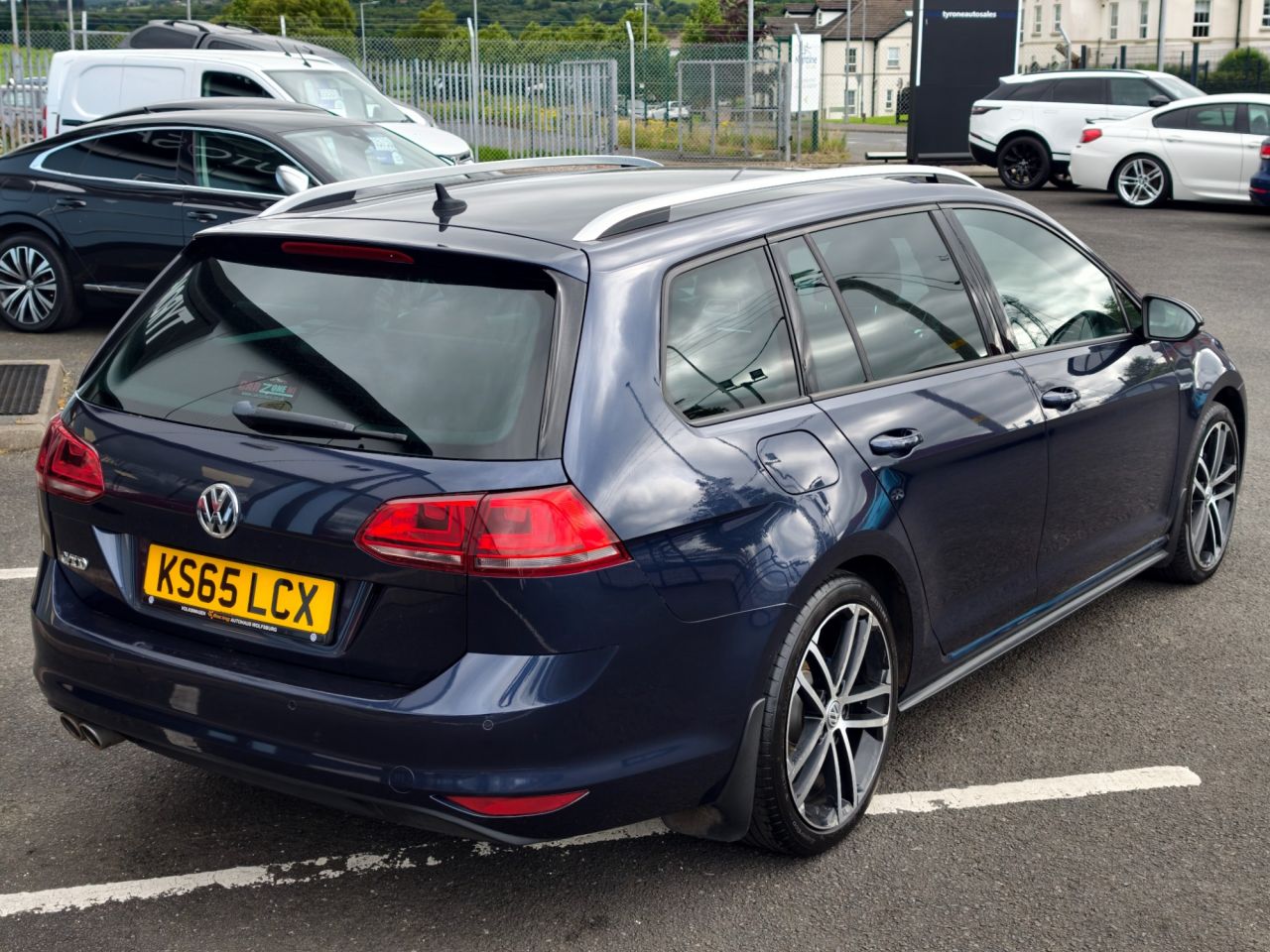 2016 VOLKSWAGEN GOLF 2.0 TDI BlueMotion Tech GTD (Nav) Estate 5dr Diesel DSG Euro 6 (s/s) (184 p - vehicle photo 9 for sale on PureCar