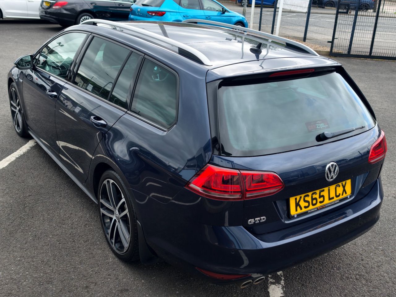 2016 VOLKSWAGEN GOLF 2.0 TDI BlueMotion Tech GTD (Nav) Estate 5dr Diesel DSG Euro 6 (s/s) (184 p - vehicle photo 11 for sale on PureCar