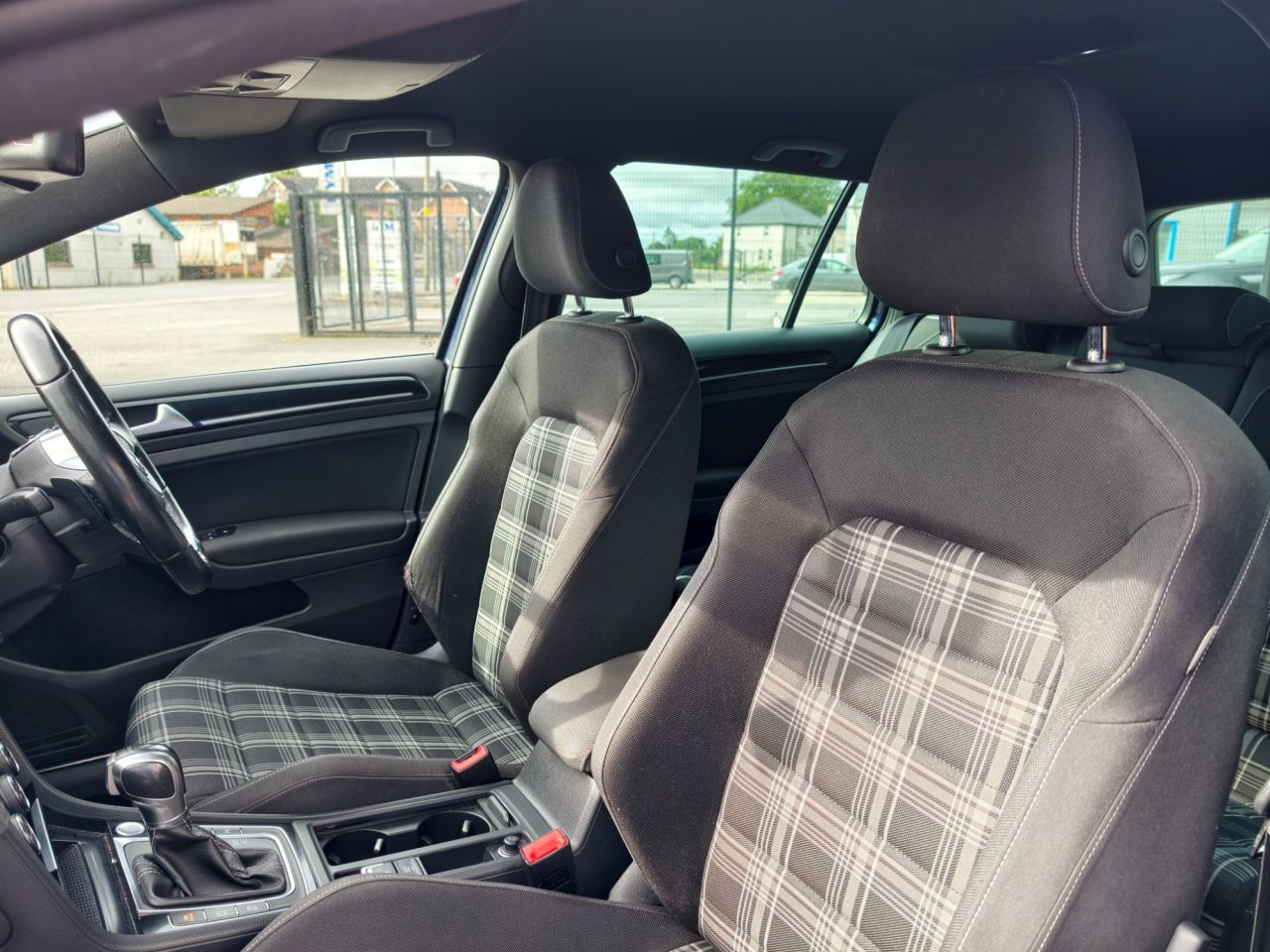 2016 VOLKSWAGEN GOLF 2.0 TDI BlueMotion Tech GTD (Nav) Estate 5dr Diesel DSG Euro 6 (s/s) (184 p - vehicle photo 33 for sale on PureCar