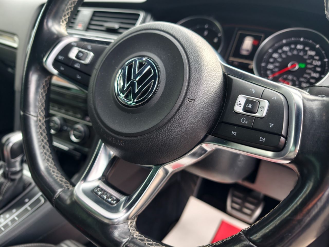 2016 VOLKSWAGEN GOLF 2.0 TDI BlueMotion Tech GTD (Nav) Estate 5dr Diesel DSG Euro 6 (s/s) (184 p - vehicle photo 34 for sale on PureCar