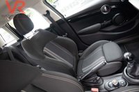 USED 2020 20 MINI HATCH 2.0 Cooper S Classic Hatchback 5dr Petrol Manual Euro 6 (s/s) (192 ps) Bluetooth + Cruise Control + Black Contrast Roof