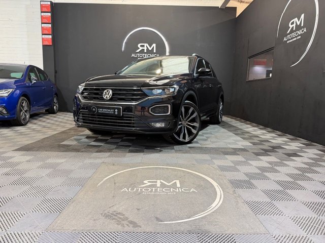 View our VOLKSWAGEN T-ROC