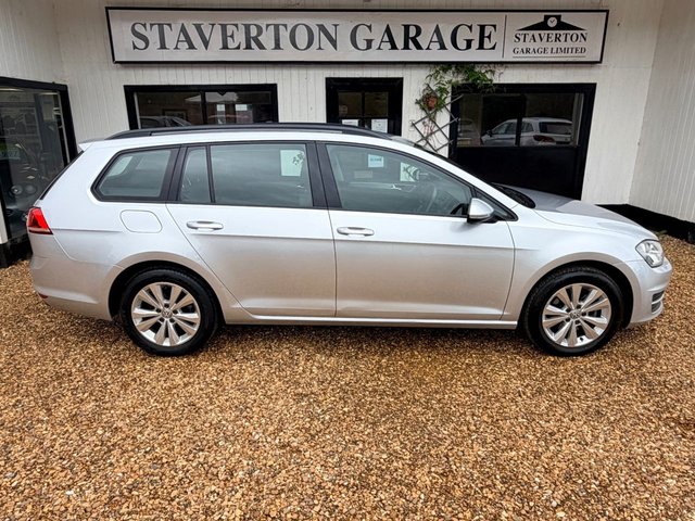 View our VOLKSWAGEN GOLF