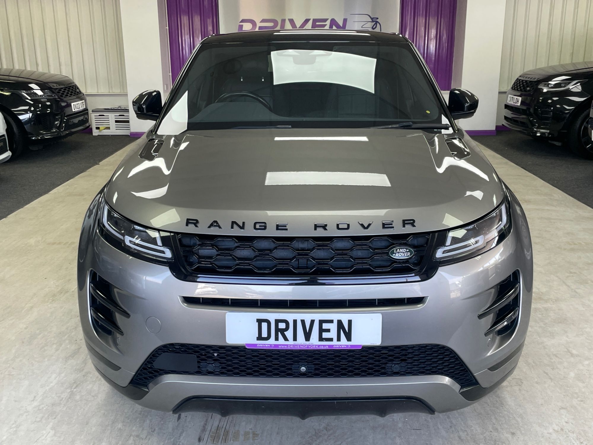 USED 2021 21 LAND ROVER RANGE ROVER EVOQUE 2.0 D200 MHEV R-Dynamic SE SUV 5dr Diesel Auto 4WD Euro 6 (s/s) (204 ps) 
