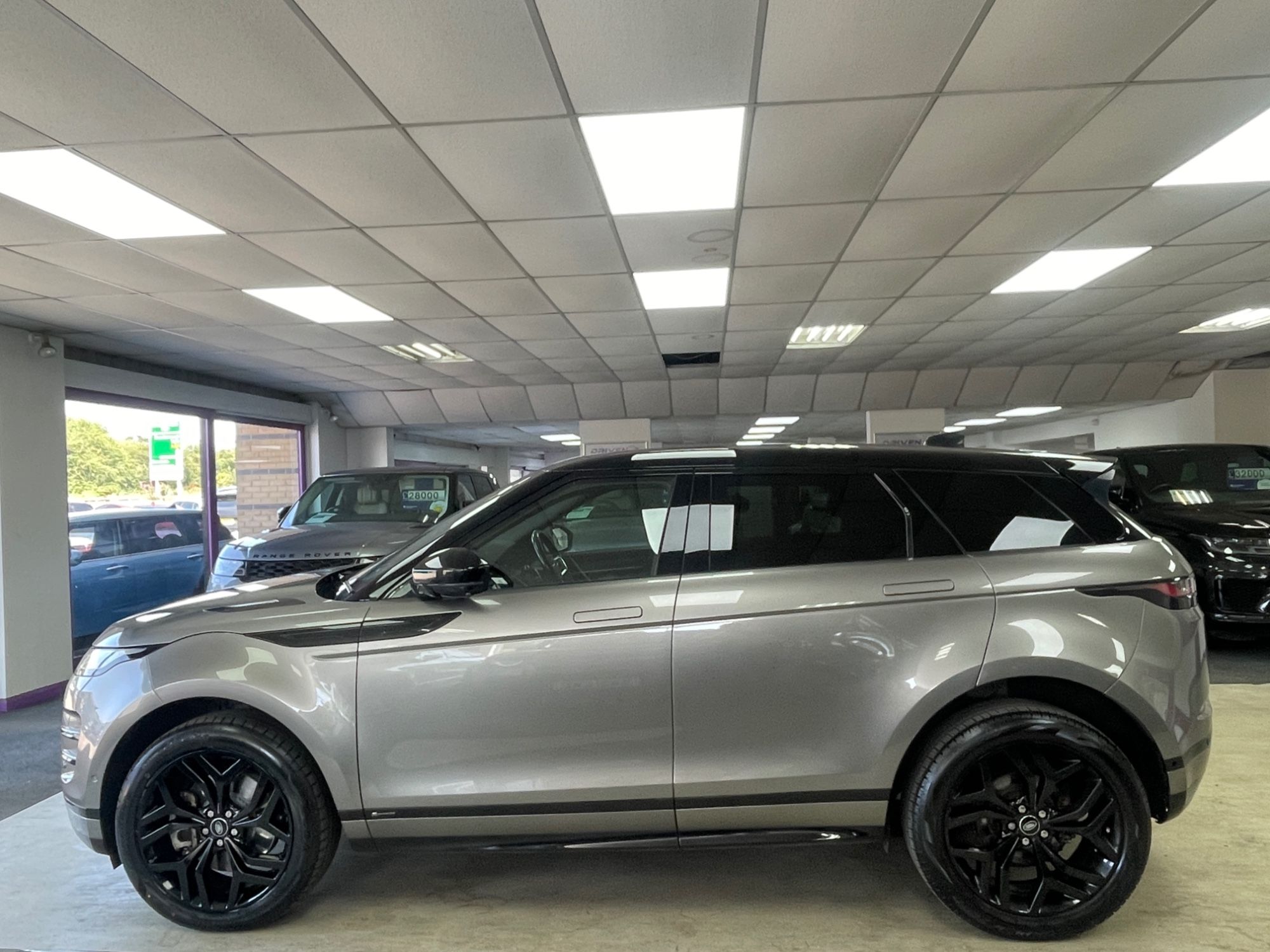 USED 2021 21 LAND ROVER RANGE ROVER EVOQUE 2.0 D200 MHEV R-Dynamic SE SUV 5dr Diesel Auto 4WD Euro 6 (s/s) (204 ps) 