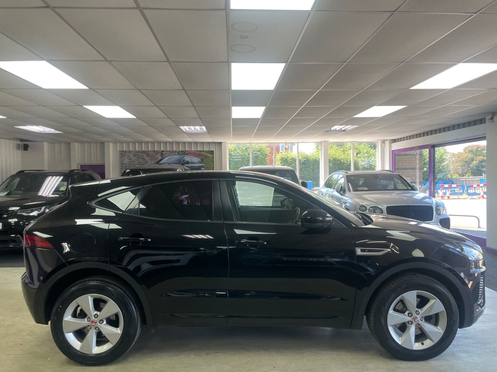 USED 2019 19 JAGUAR E-PACE 2.0 D150 R-Dynamic S SUV 5dr Diesel Manual Euro 6 (s/s) (150 ps) 