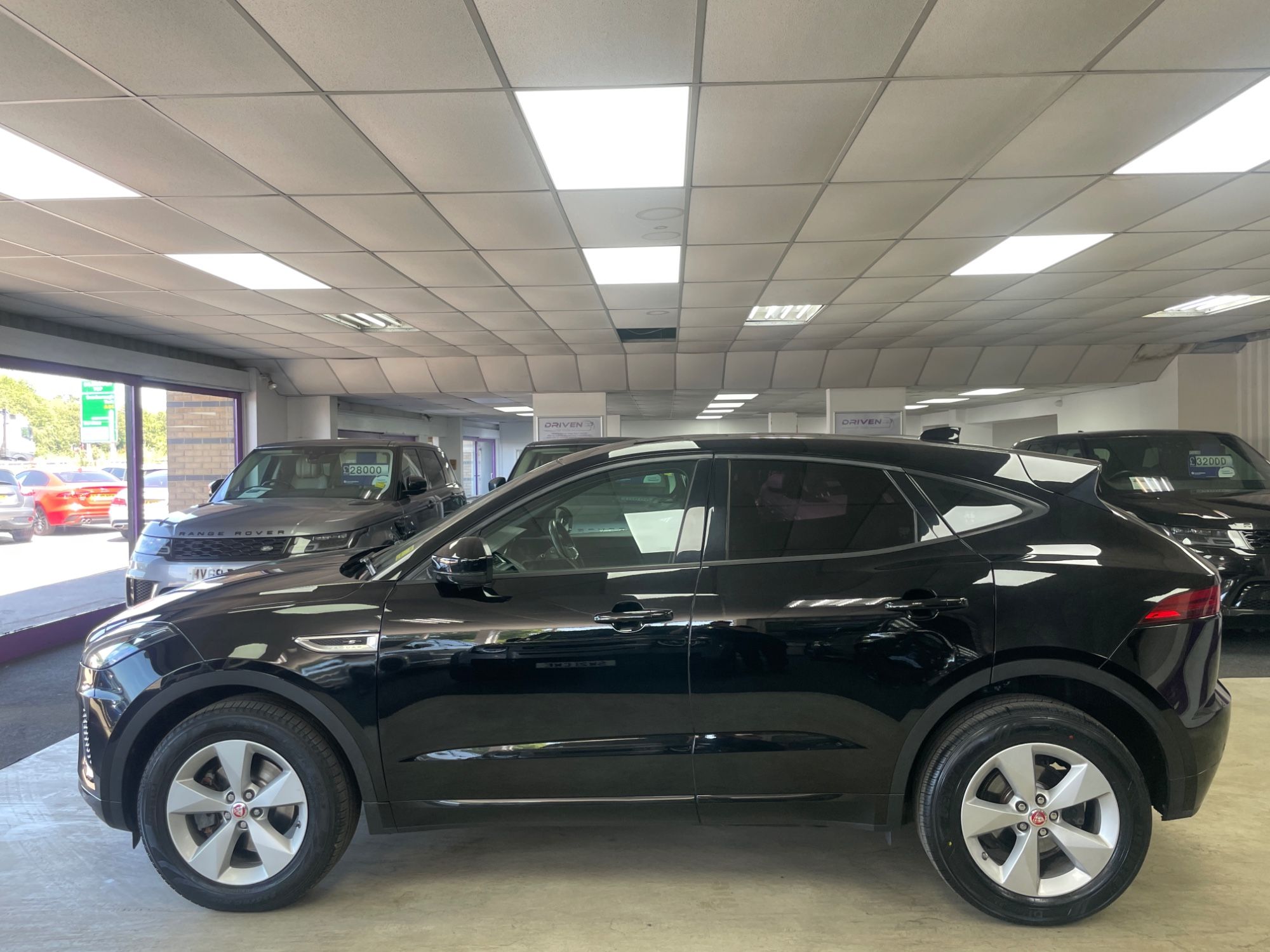 USED 2019 19 JAGUAR E-PACE 2.0 D150 R-Dynamic S SUV 5dr Diesel Manual Euro 6 (s/s) (150 ps) 
