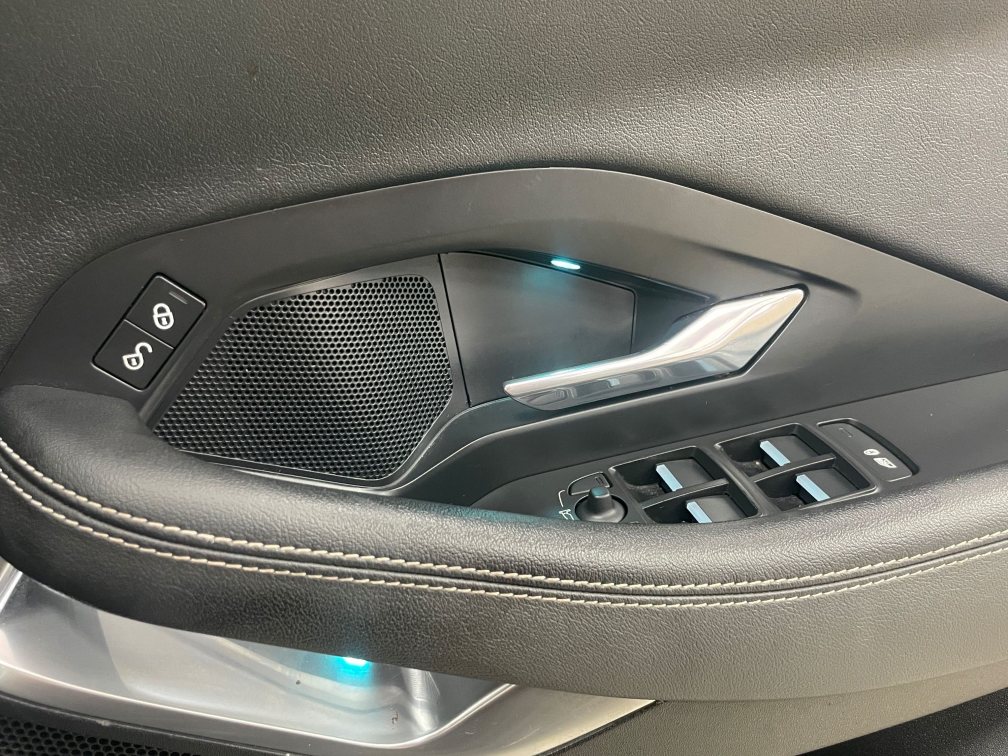 USED 2019 19 JAGUAR E-PACE 2.0 D150 R-Dynamic S SUV 5dr Diesel Manual Euro 6 (s/s) (150 ps) 
