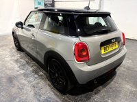 USED 2017 17 MINI HATCH 1.5 Cooper Hatchback 3dr Petrol Manual Euro 6 (s/s) (136 ps) Air Con-2 Keys-Great History
