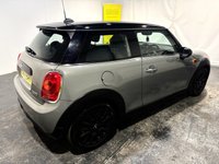 USED 2017 17 MINI HATCH 1.5 Cooper Hatchback 3dr Petrol Manual Euro 6 (s/s) (136 ps) Air Con-2 Keys-Great History