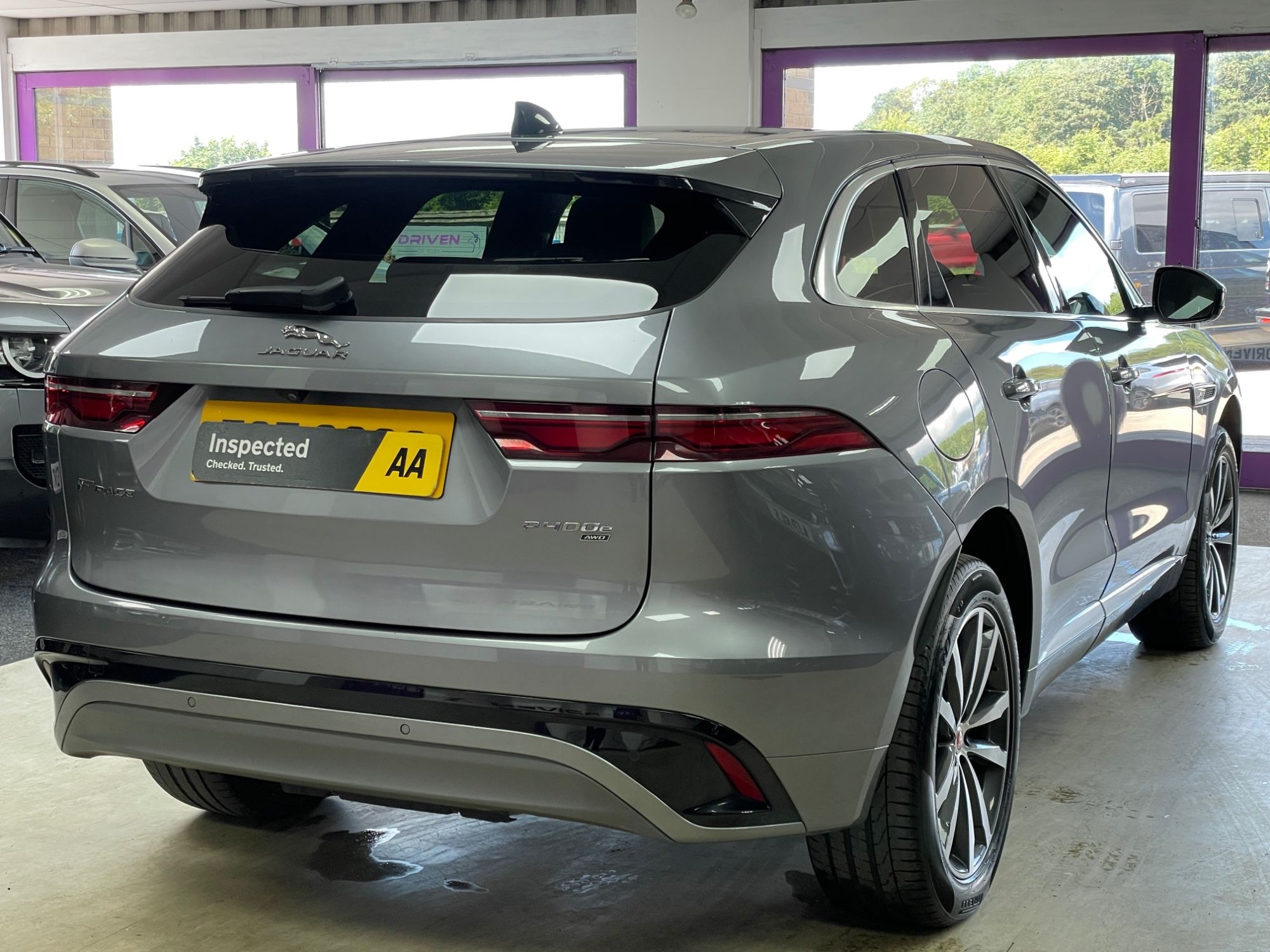USED 2022 22 JAGUAR F-PACE 2.0 P400e 17.1kWh R-Dynamic SE SUV 5dr Petrol Plug-in Hybrid Auto AWD Euro 6 (s/s) (404 ps) 