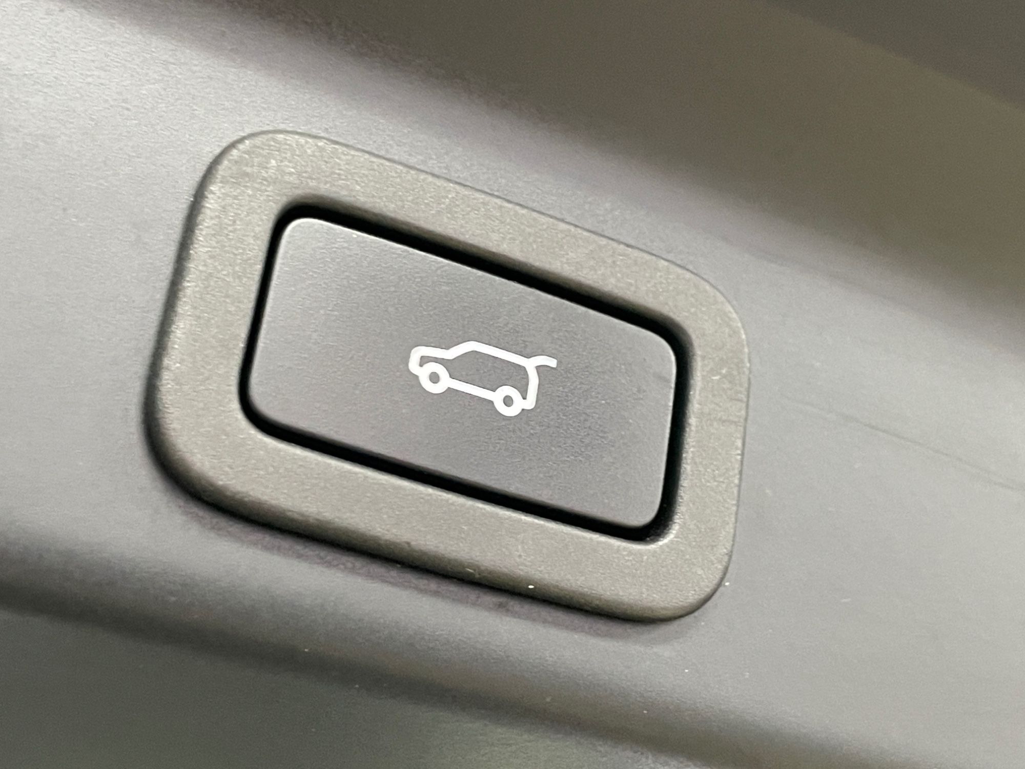 USED 2022 22 JAGUAR F-PACE 2.0 P400e 17.1kWh R-Dynamic SE SUV 5dr Petrol Plug-in Hybrid Auto AWD Euro 6 (s/s) (404 ps) 