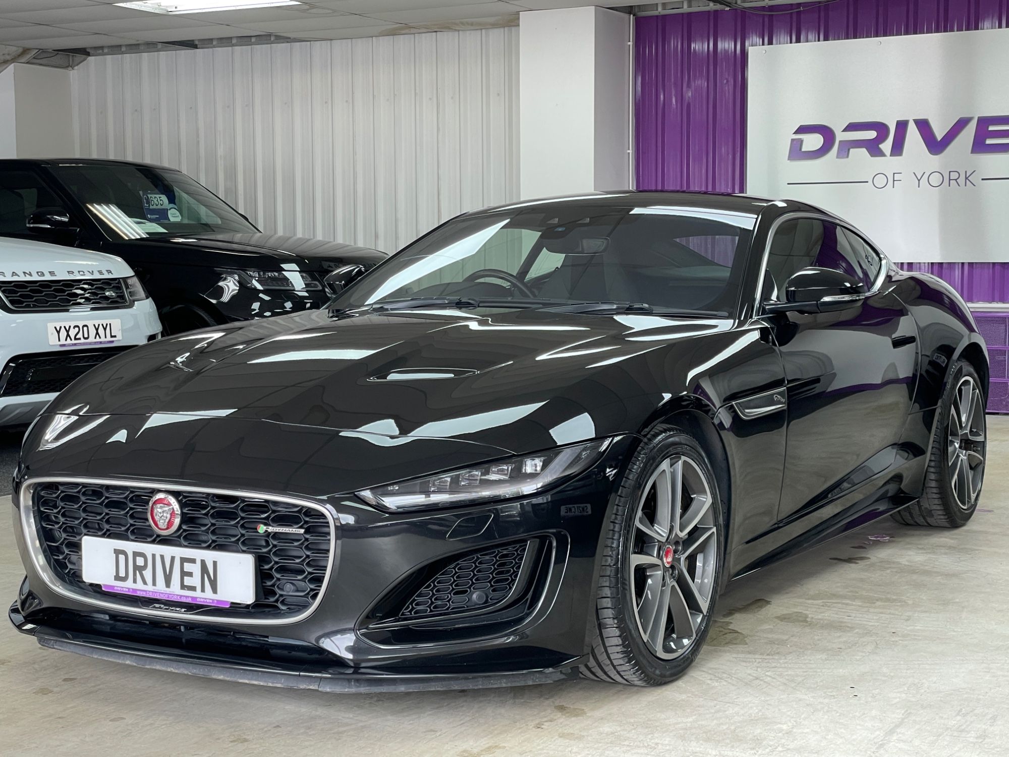 USED 2022 71 JAGUAR F-TYPE 2.0i R-Dynamic Coupe 2dr Petrol Auto Euro 6 (s/s) (300 ps) 