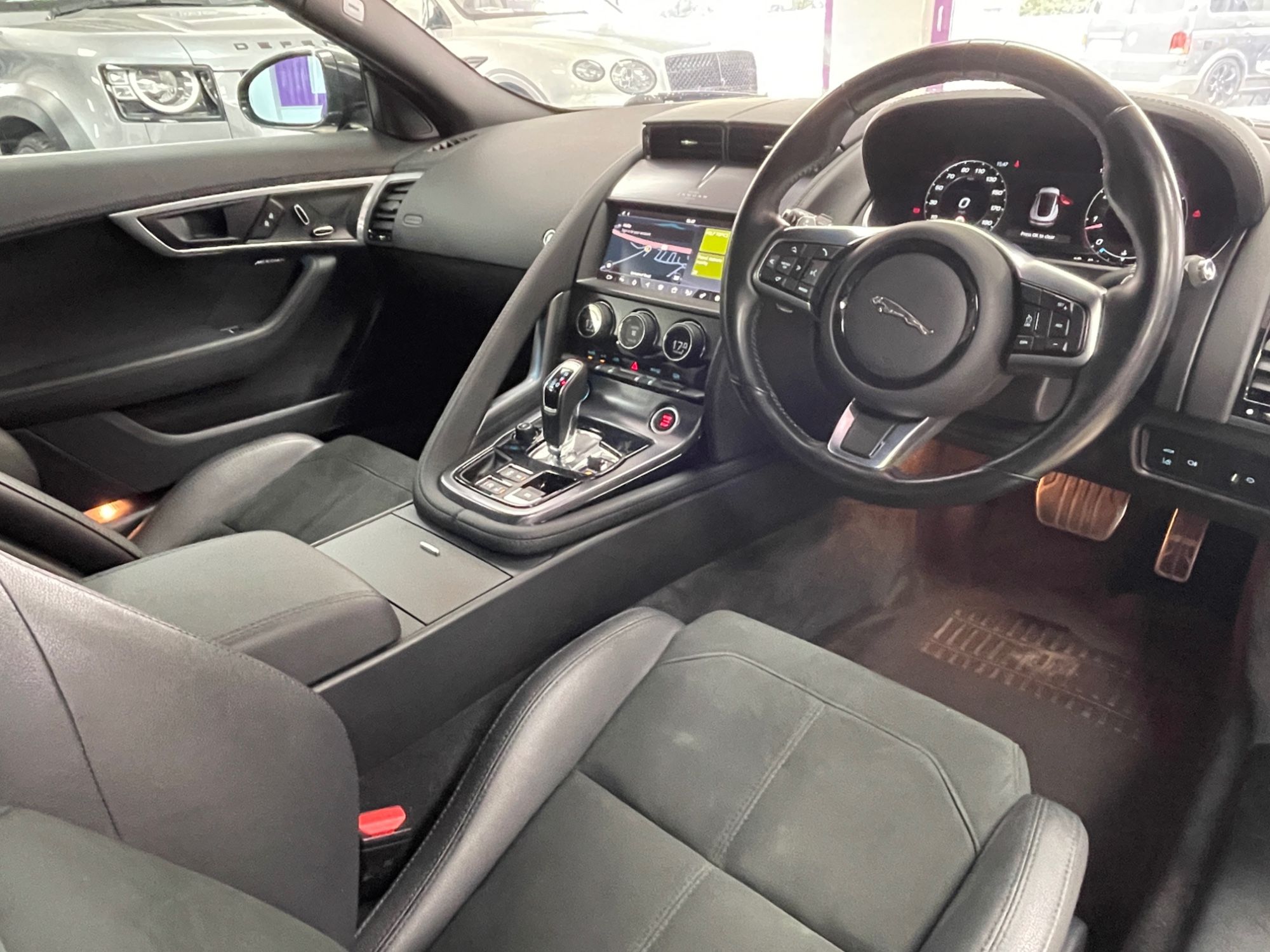 USED 2022 71 JAGUAR F-TYPE 2.0i R-Dynamic Coupe 2dr Petrol Auto Euro 6 (s/s) (300 ps) 