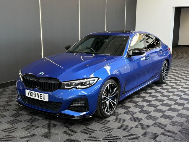 2019 19 BMW 3 SERIES 2.0 330i M Sport Saloon 4dr Petrol Auto Euro 6 (s/s) (258 ps) HIGH SPEC 330i M SPORT! FULL BMW HISTORY, SUNROOF, TECHNOLOGY PACK, COMFORT PACK, PRO PACK, M SPORT PLUS PACK, HEADS UP DISPLAY, HARMAN/KARDON SOUND, HEATED STEERING WHEEL, 360 CAMERA, WIRELESS CARPLAY, WIRELESS CHARGING, 19'' M SPORT ALLOYS, CRUISE CONTROL, COMFORT ACCESS & SO MUCH MORE!