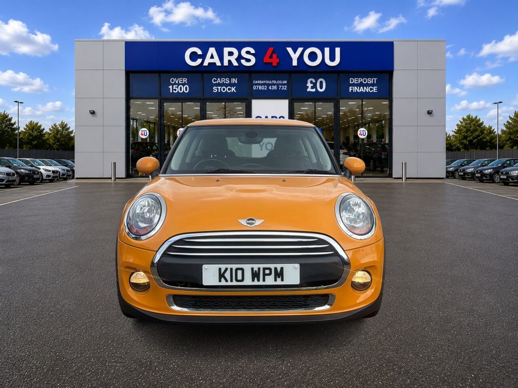 2015 Mini Hatch thumbnail 3