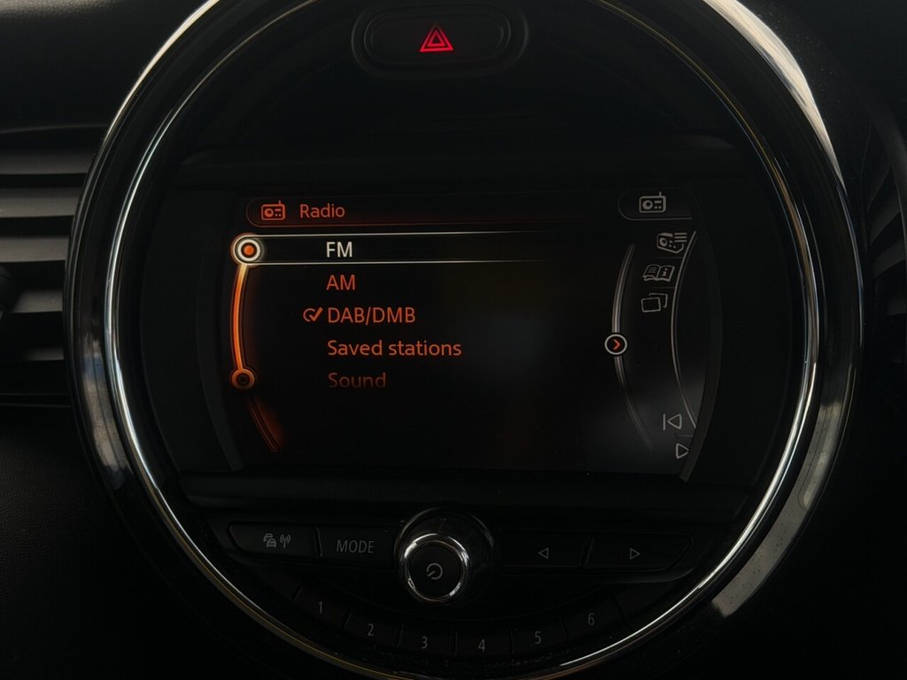 2015 Mini Hatch thumbnail 19