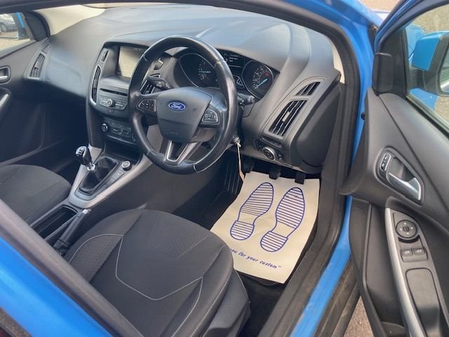 View our FORD FOCUS