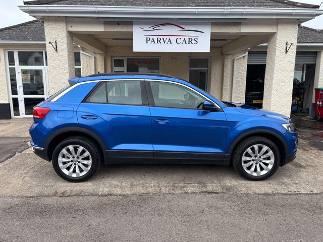View our VOLKSWAGEN T-ROC