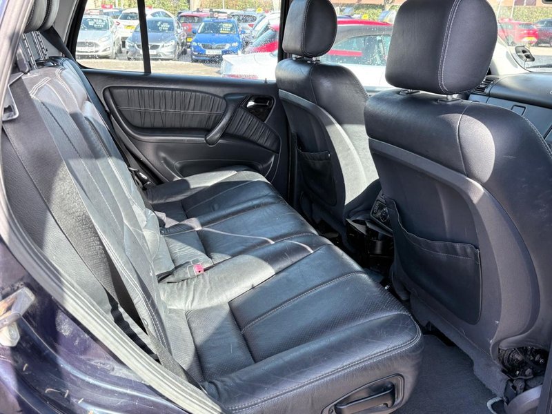 2003 Mercedes-Benz M Class in blue — photo 15 of 20