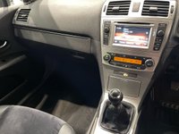 USED 2015 15 TOYOTA AVENSIS 2.0 D-4D Icon Business Edition Tourer 5dr Diesel Manual Euro 5 (126 ps) Sat Nav