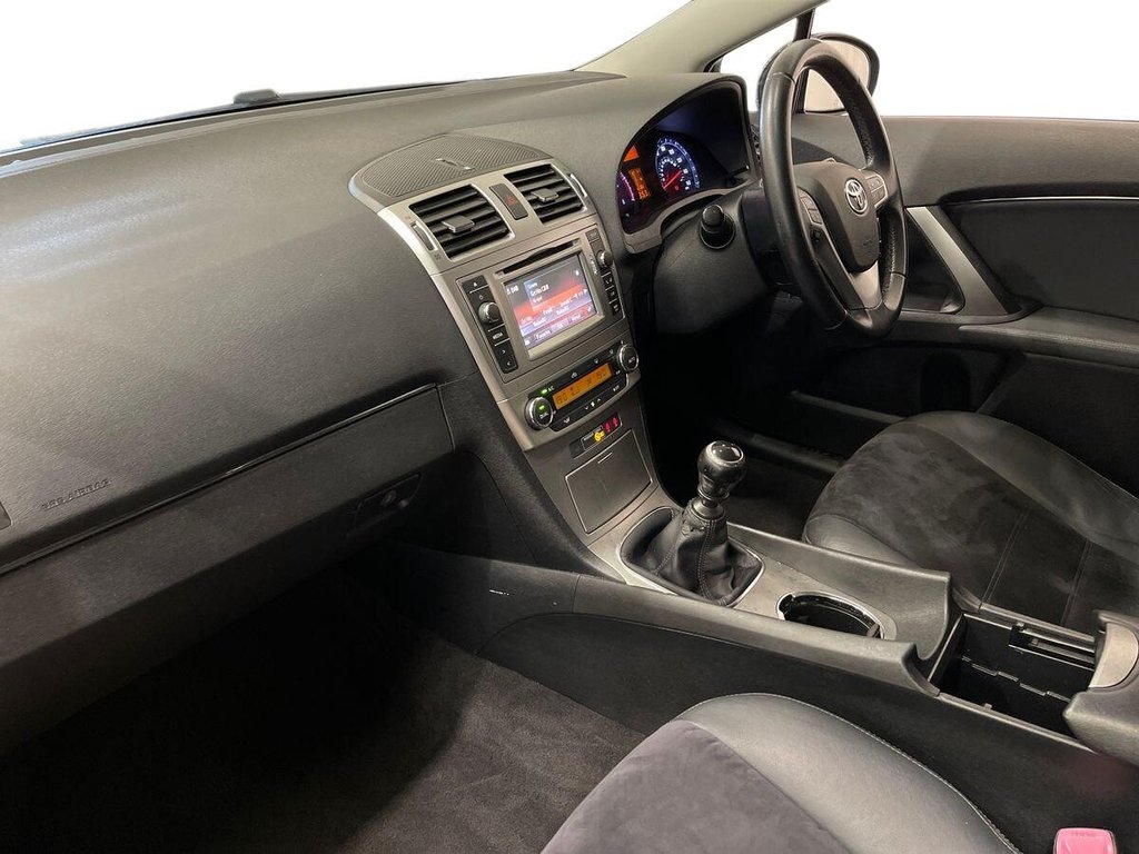 USED 2015 15 TOYOTA AVENSIS 2.0 D-4D Icon Business Edition Tourer 5dr Diesel Manual Euro 5 (126 ps) Sat Nav