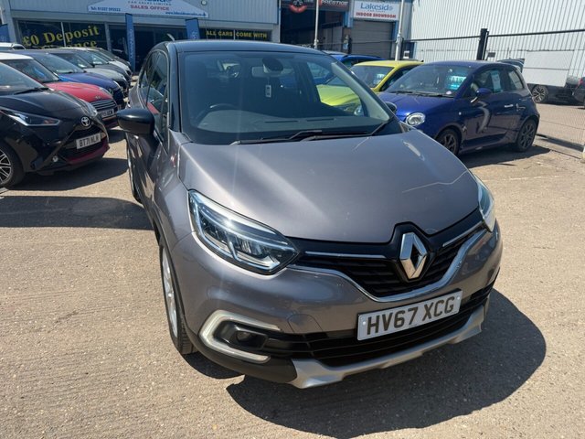 View our RENAULT CAPTUR
