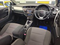 USED 2013 63 TOYOTA AURIS 1.6 V-Matic Icon Hatchback 5dr Petrol Manual Euro 5 (132 ps) Comprehensive TOYOTA Service History  |  Set of 2 Keys