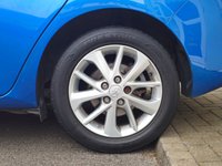 USED 2013 63 TOYOTA AURIS 1.6 V-Matic Icon Hatchback 5dr Petrol Manual Euro 5 (132 ps) Comprehensive TOYOTA Service History  |  Set of 2 Keys