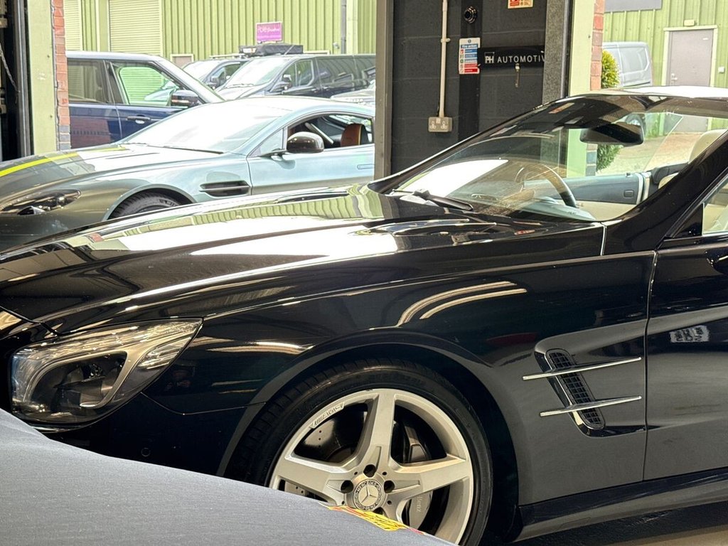USED 2014 02 MERCEDES-BENZ SL 3.0 SL400 AMG Sport Convertible 2dr Petrol G-Tronic Euro 6 (s/s) (333 ps) GLASS ROOF|NAPPA LEATHER|HK