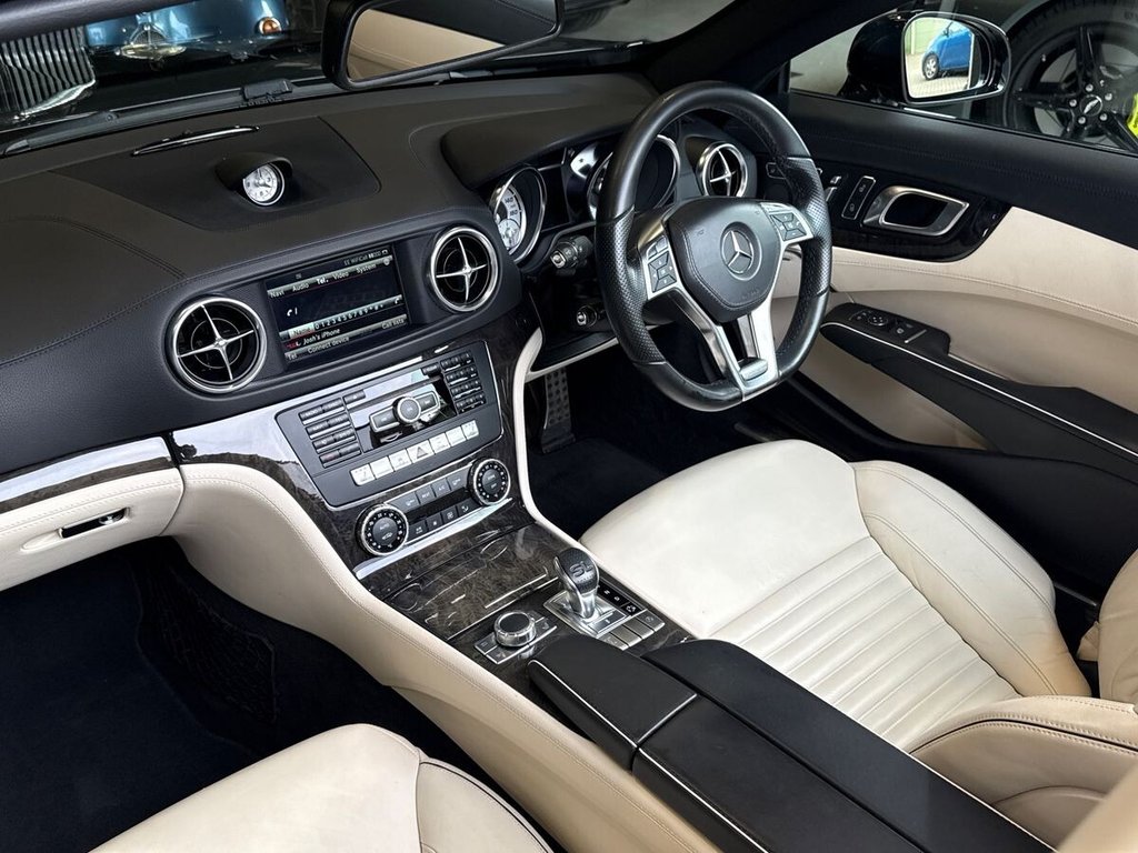 USED 2014 02 MERCEDES-BENZ SL 3.0 SL400 AMG Sport Convertible 2dr Petrol G-Tronic Euro 6 (s/s) (333 ps) GLASS ROOF|NAPPA LEATHER|HK