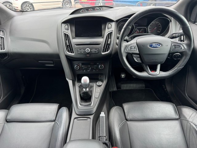View our FORD FOCUS
