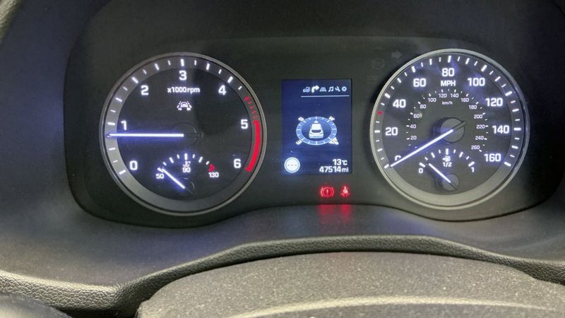 2016 Hyundai Tucson in black — photo 12 of 27
