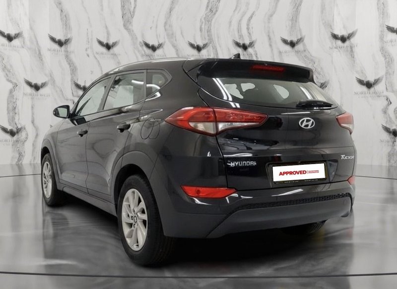 2016 Hyundai Tucson in black — photo 4 of 14