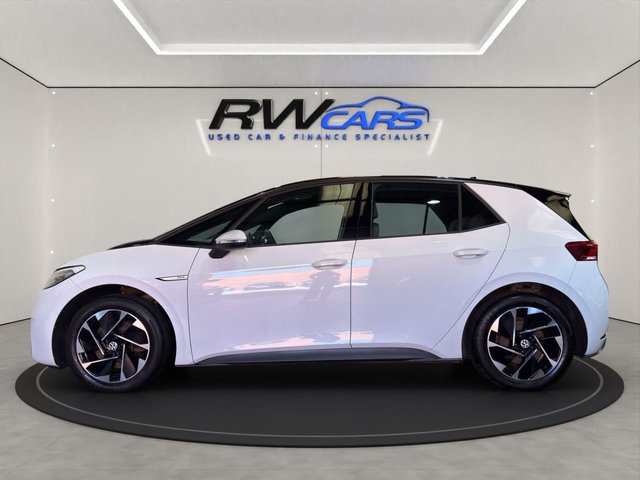 View our VOLKSWAGEN ID.3