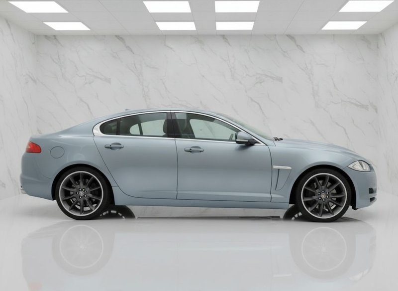 2013 Jaguar XF in grey — photo 6 of 11