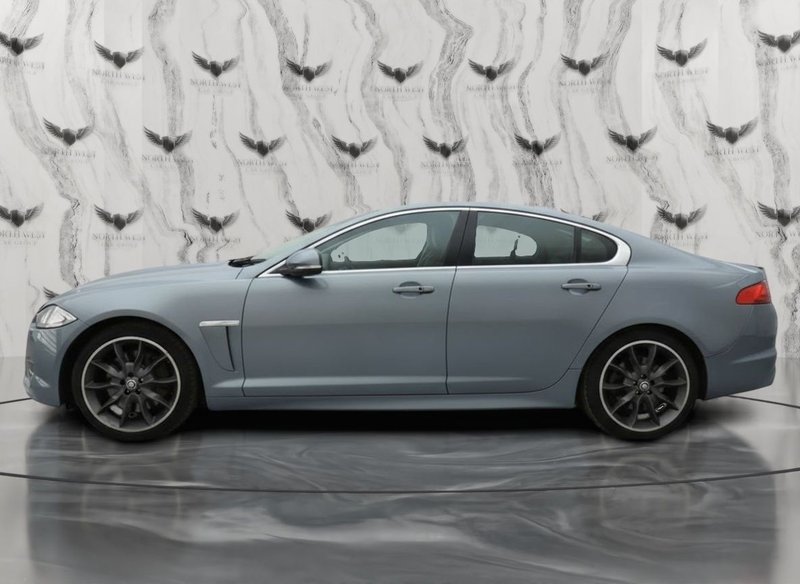 2013 Jaguar XF in grey — photo 5 of 14