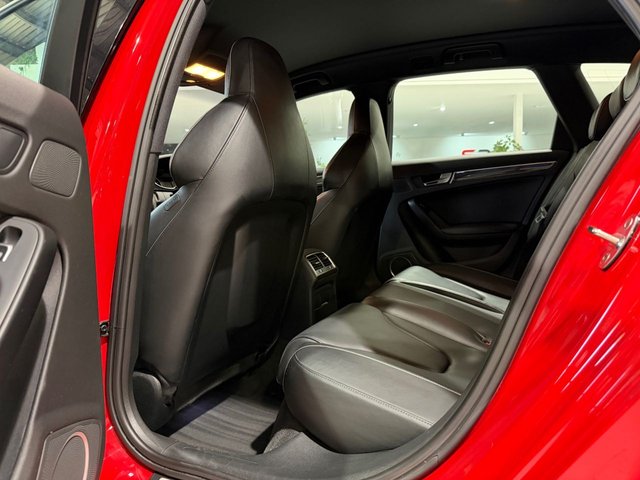 View our AUDI RS4 AVANT