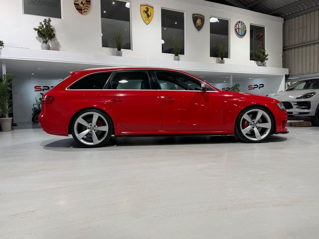 View our AUDI RS4 AVANT