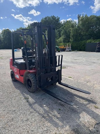 View our E-P EQUIPMENT EP FORKLIFT