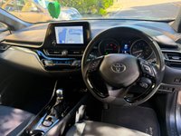 USED 2022 22 TOYOTA C-HR 1.8 VVT-h GPF Design SUV 5dr Petrol Hybrid CVT Euro 6 (s/s) (122 ps) 2 Keys, Auto, ULEZ Free