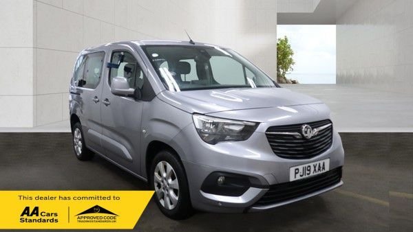 View our VAUXHALL COMBO LIFE