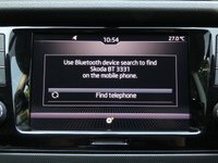 USED 2021 71 SKODA FABIA 1.0 SE 5d 60 S/S FULL SKODA SERVICE HISTORY, 1 OWNER FROM NEW, SMARTLINK FOR APPLE CARPLAY ANDROID AUTO & MIRROR LINK (GIVES YOU SAT NAV), REAR PARKING SENSORS WITH DISPLAY, DAB RADIO, BLUETOOTH PHONE & MUSIC, SPEED LIMITER, USB INPUT, MANUAL GEARBOX, DAYTIME RUNNING LIGHTS, FRONT FOG LIGHTS, 15 INCH ALLOY WHEELS, LEATHER MULTIFUNCTION STEERING WHEEL, AIR CONDITIONING, MFD TRIP COMPUTER WITH DIGITAL SPEEDOMETER, SD CARD READER, FRONT ASSIST, ELECTRIC HEATED MIRRORS, ELECTRIC WINDOWS, ISO FIX
