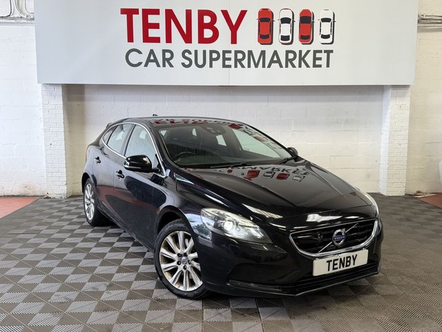 View our VOLVO V40