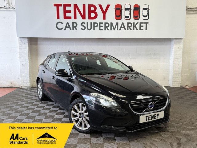 View our VOLVO V40